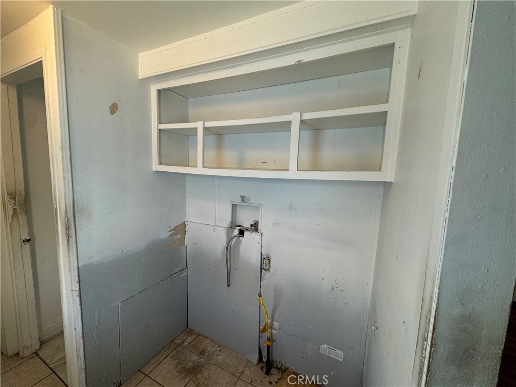 327 W Wilson Street 108