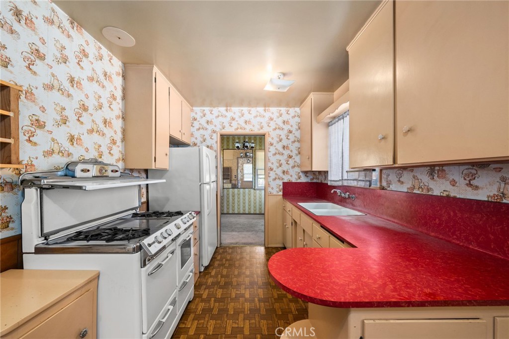 150 W Juanita Avenue