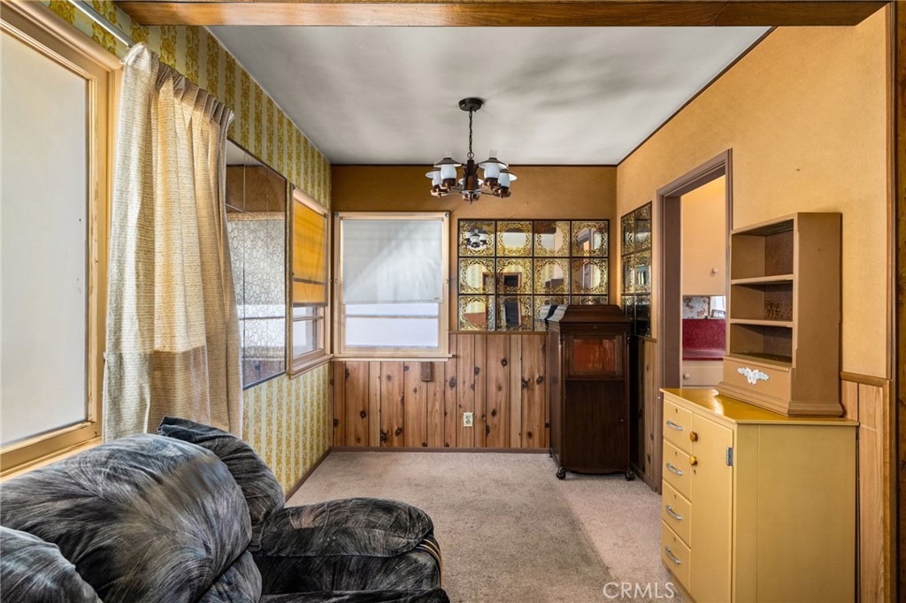 150 W Juanita Avenue