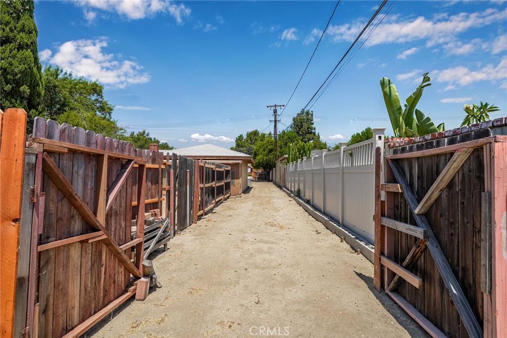 150 W Juanita Avenue