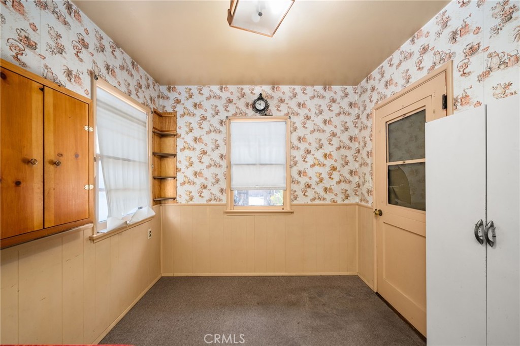 150 W Juanita Avenue