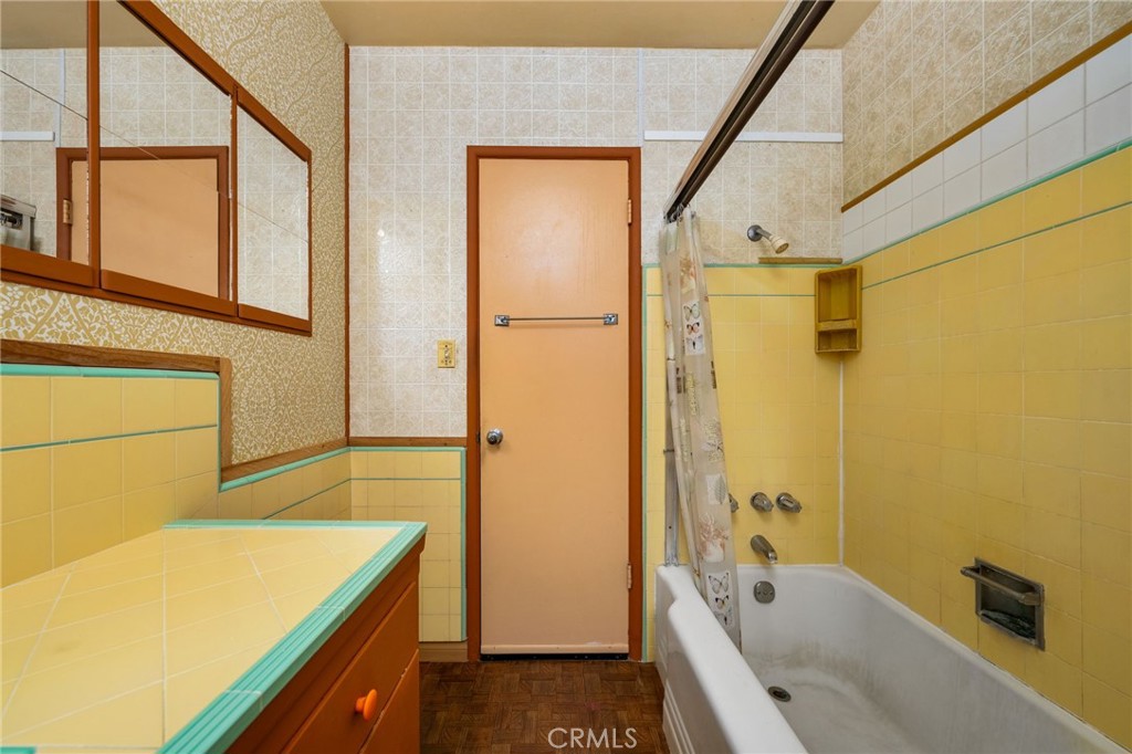 150 W Juanita Avenue