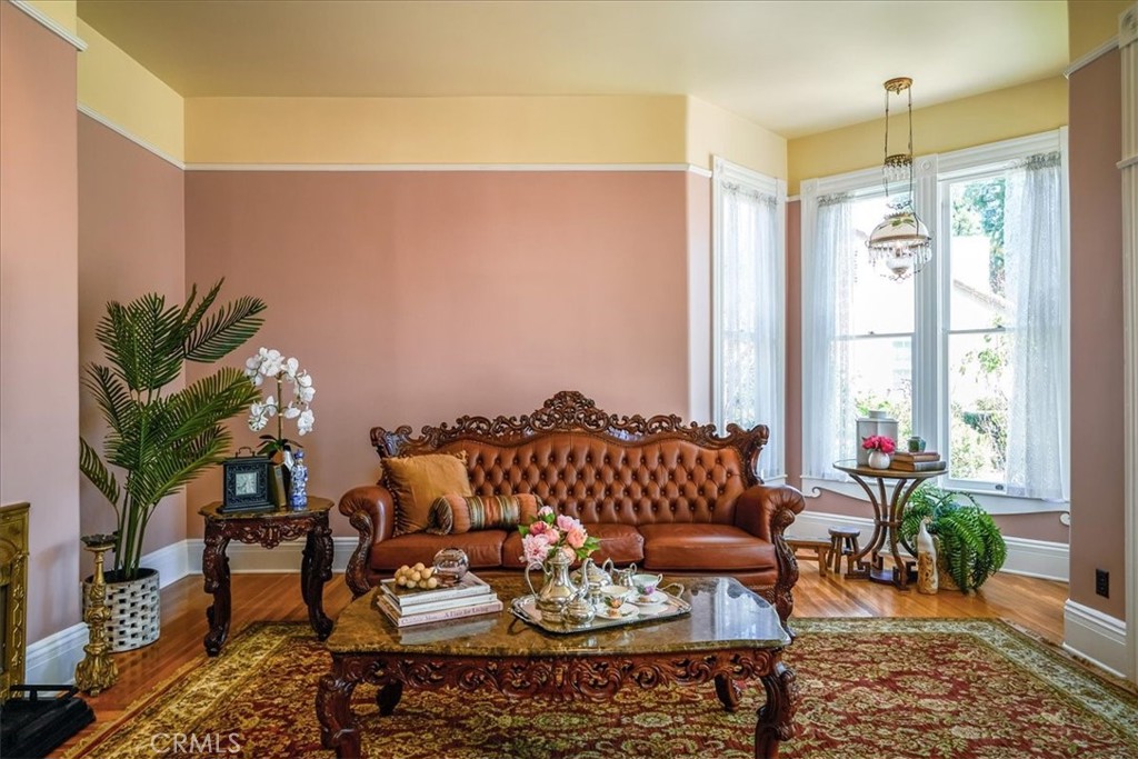 1007 N Euclid Avenue