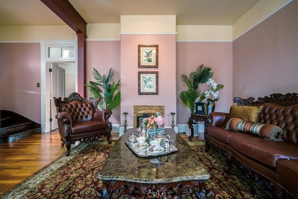 1007 N Euclid Avenue