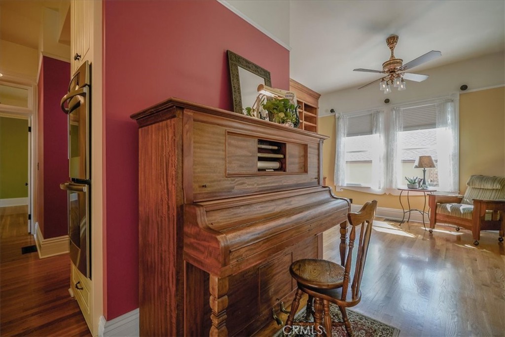 1007 N Euclid Avenue