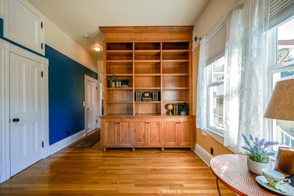 1007 N Euclid Avenue