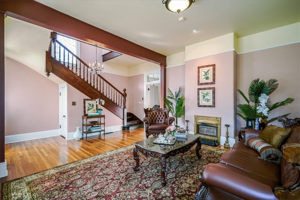 1007 N Euclid Avenue