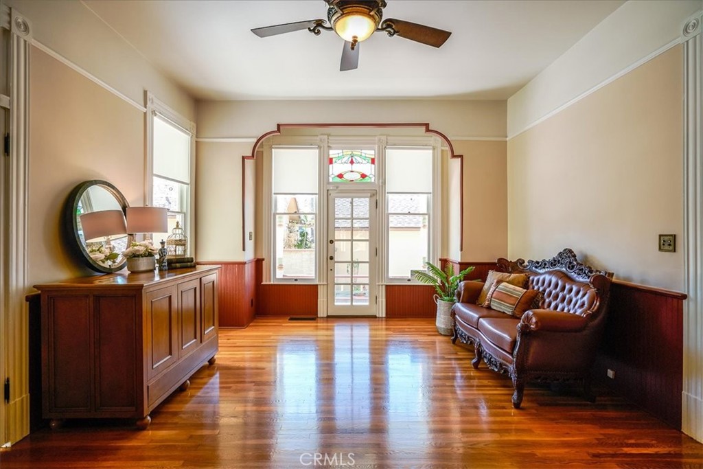 1007 N Euclid Avenue