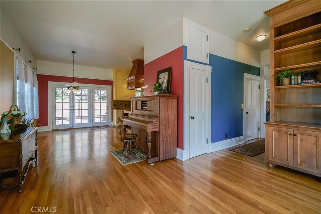 1007 N Euclid Avenue