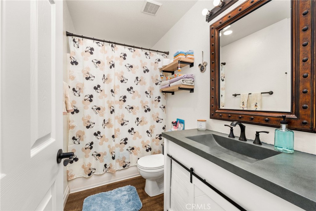 8765 Grand Oaks Court