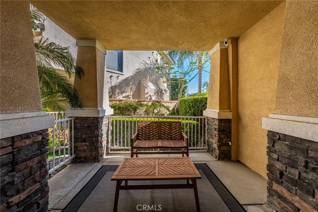 8765 Grand Oaks Court