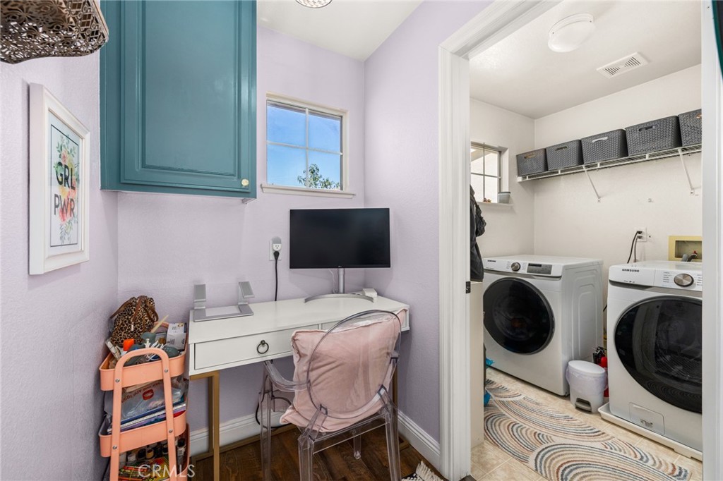 8765 Grand Oaks Court