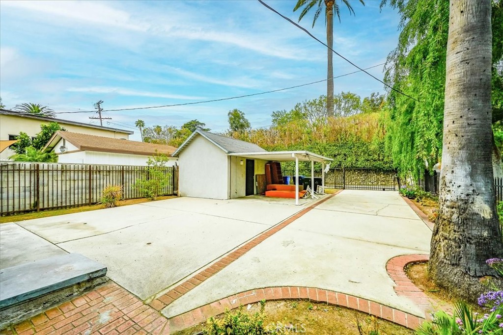 5651 Franklin Avenue