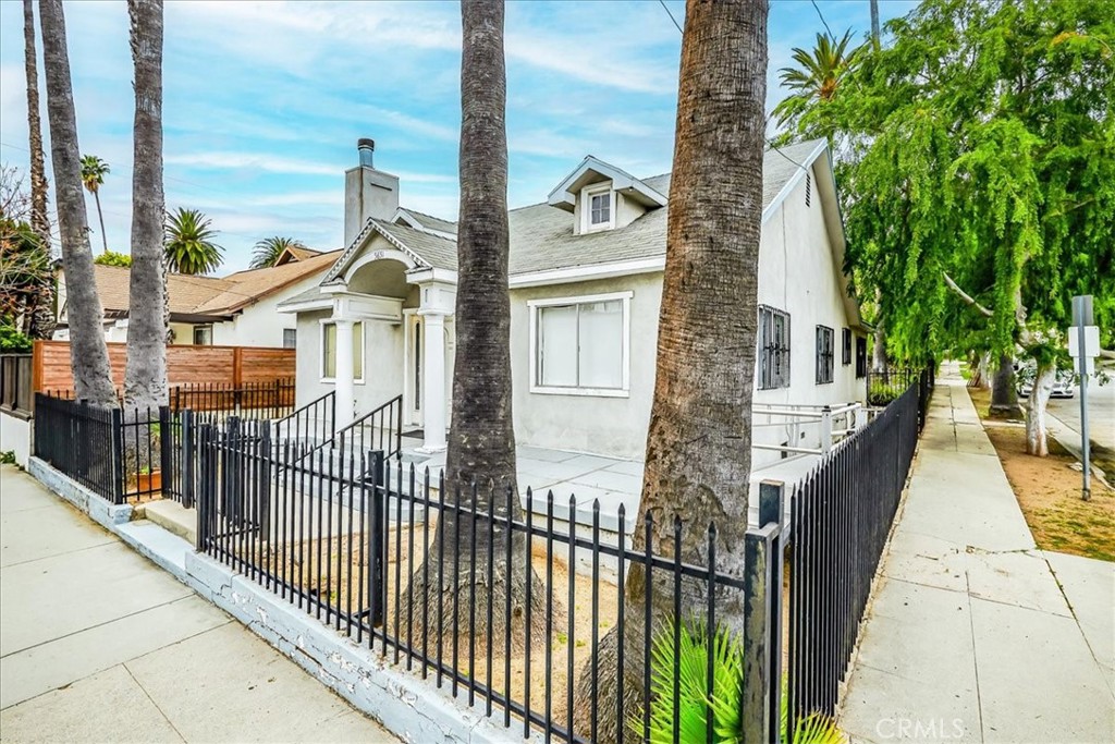 5651 Franklin Avenue