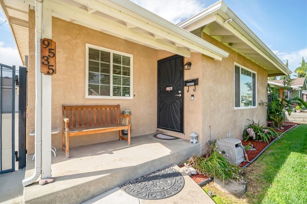 9535 Palo Alto Street