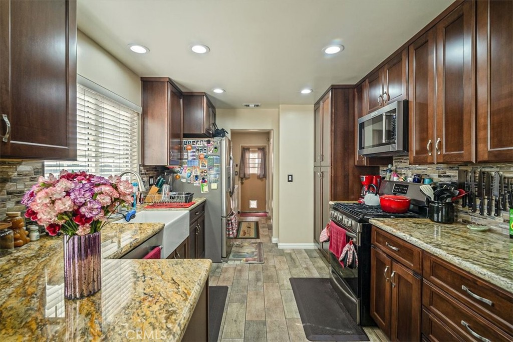 9535 Palo Alto Street