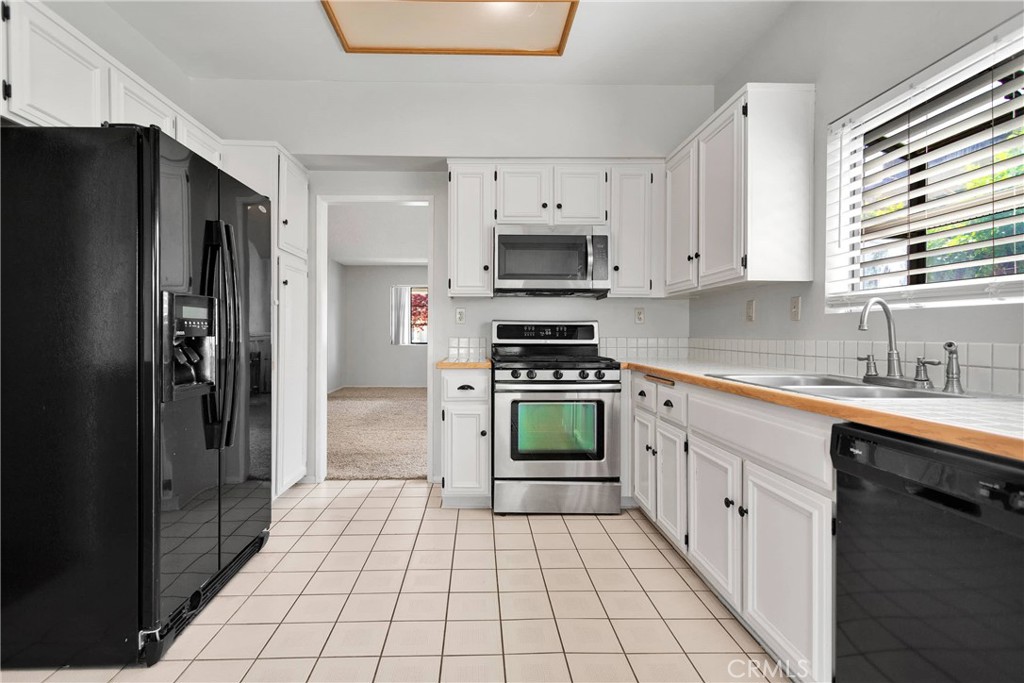 12152 Cobblestone Drive