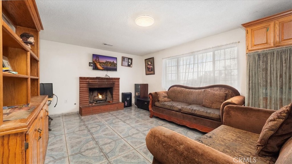 28029 Reservoir Avenue