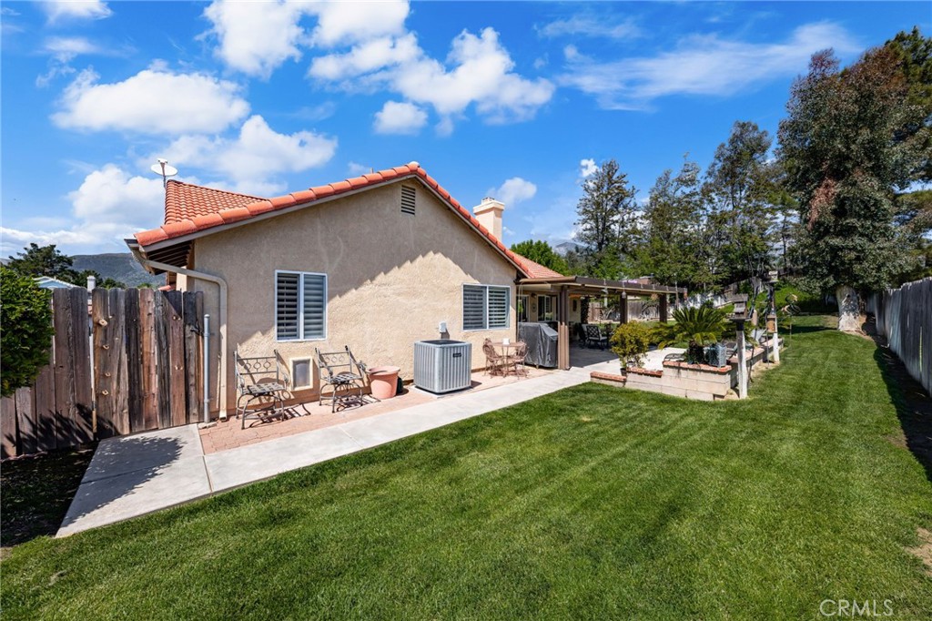 35189 Ravencrest Court