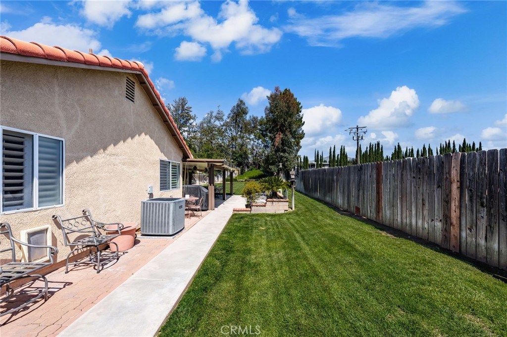 35189 Ravencrest Court