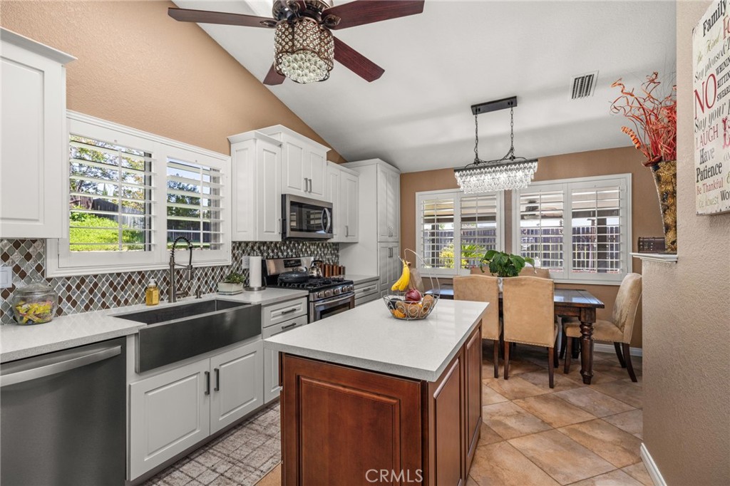 35189 Ravencrest Court