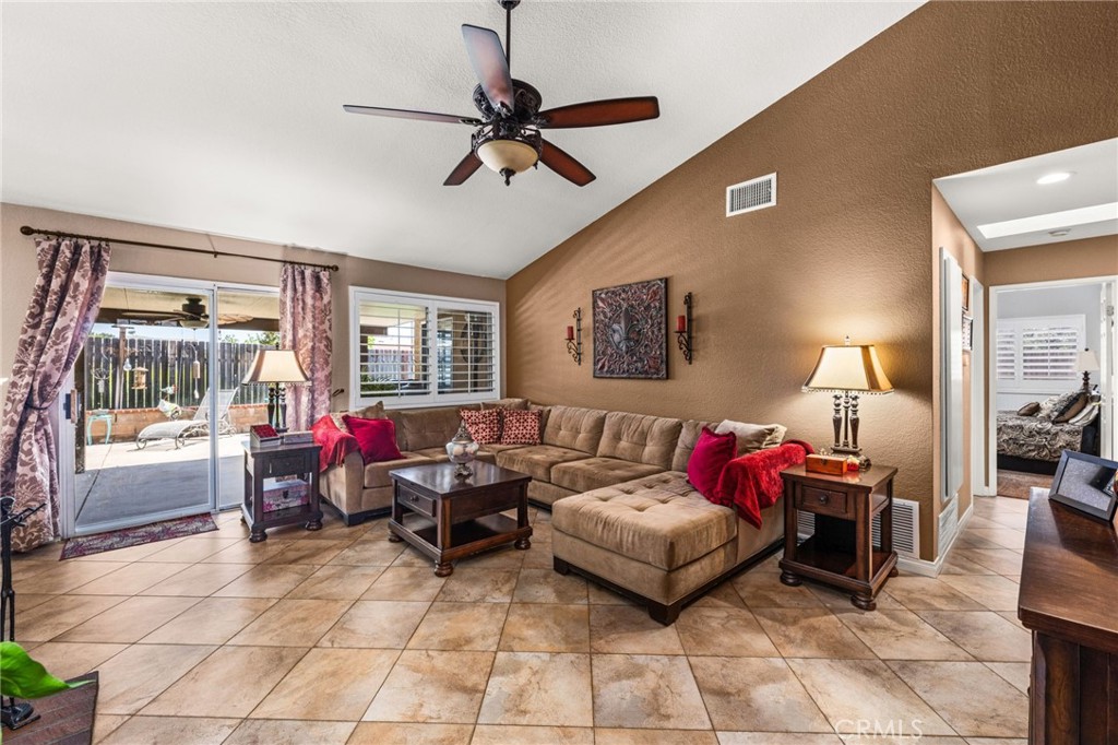 35189 Ravencrest Court