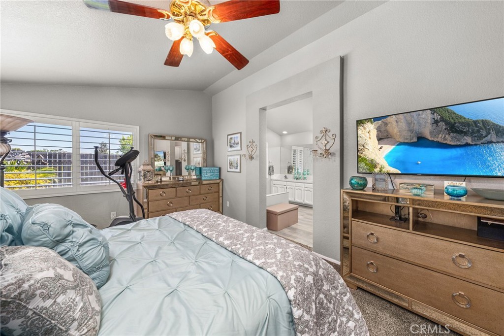 35189 Ravencrest Court