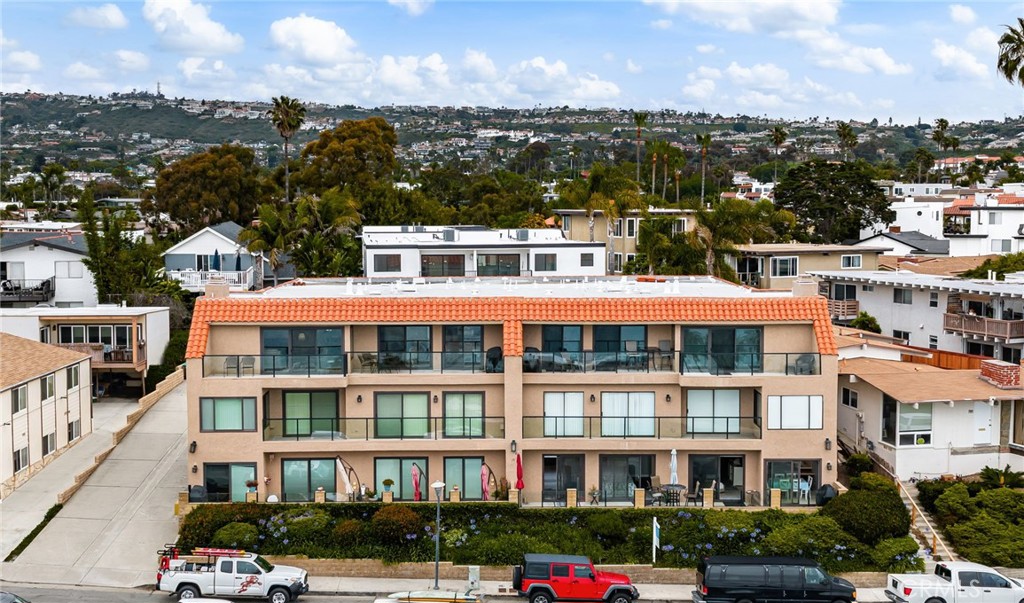 250 Avenida Lobeiro C