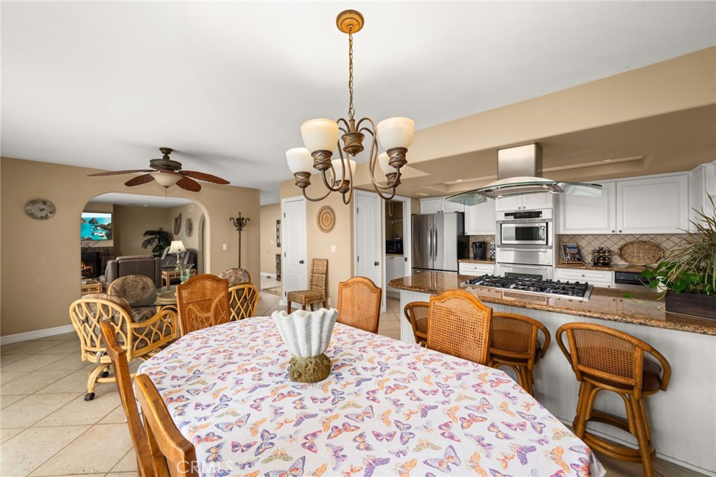 250 Avenida Lobeiro C