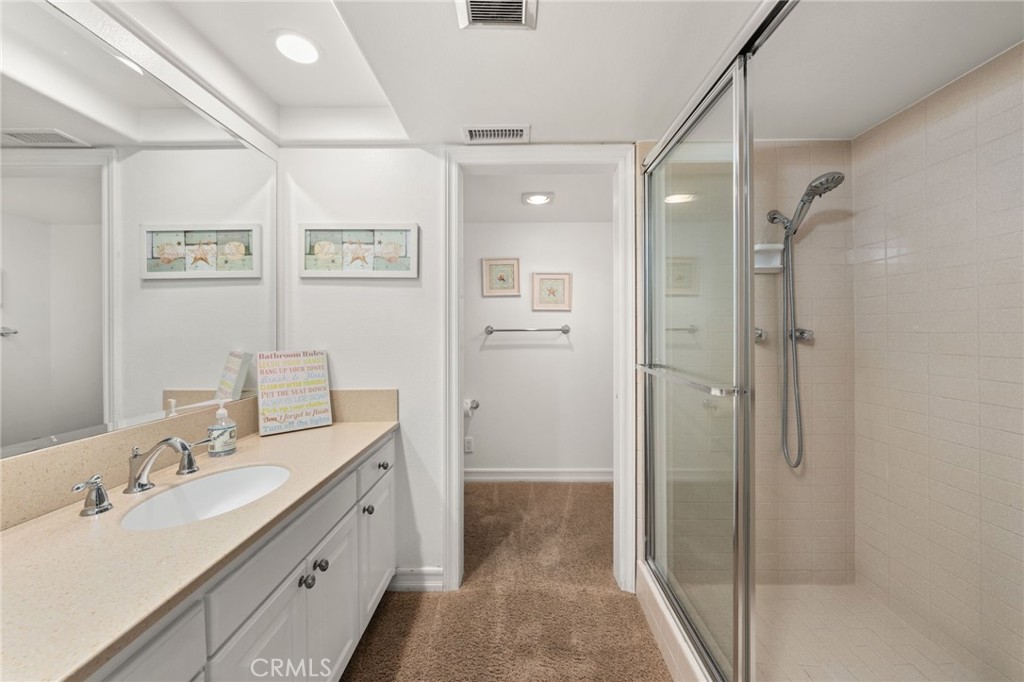 250 Avenida Lobeiro C