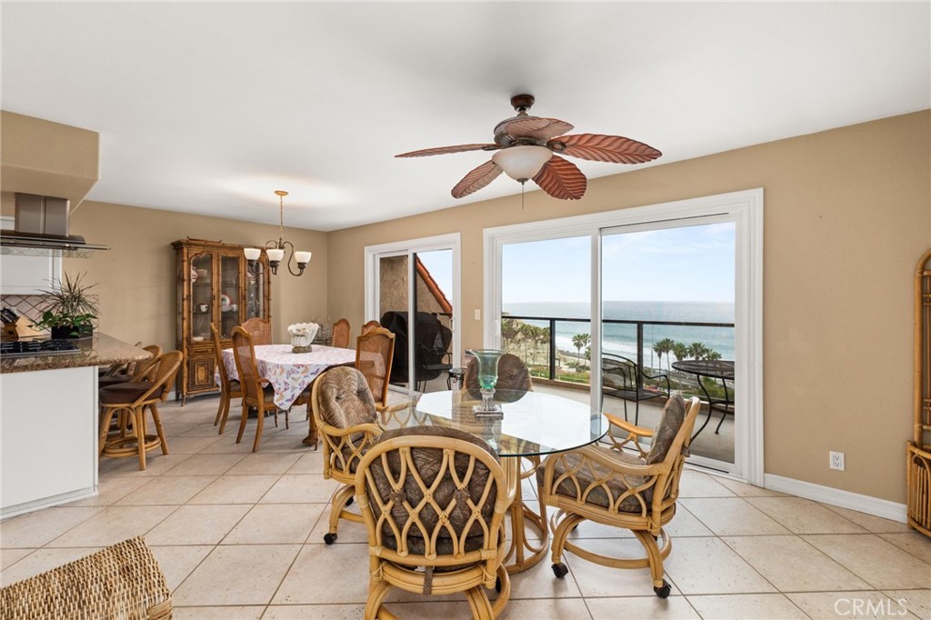 250 Avenida Lobeiro C