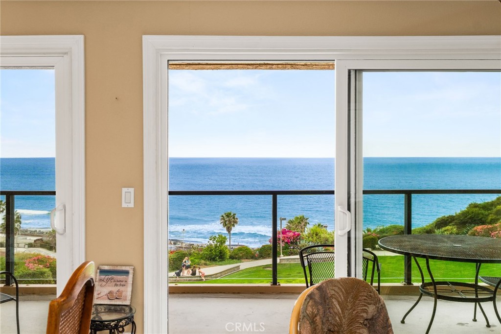 250 Avenida Lobeiro C