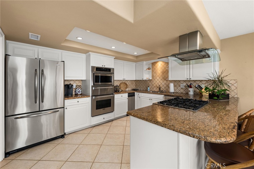 250 Avenida Lobeiro C