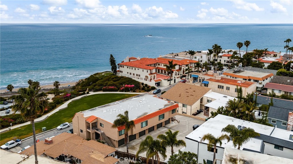 250 Avenida Lobeiro C