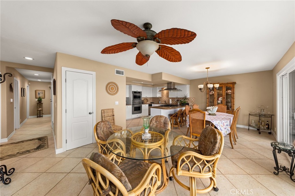 250 Avenida Lobeiro C