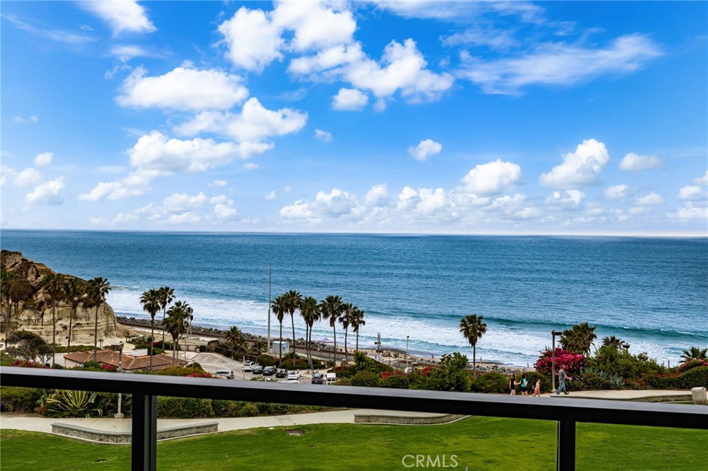 250 Avenida Lobeiro C