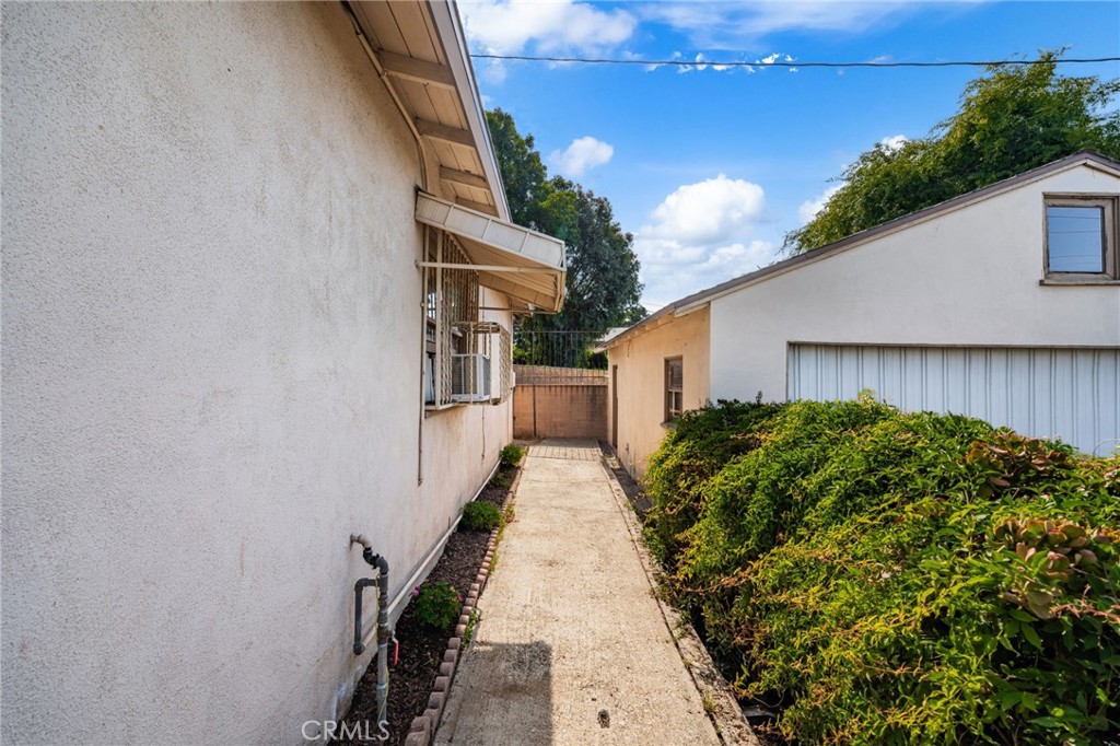 408 N Cataract Avenue