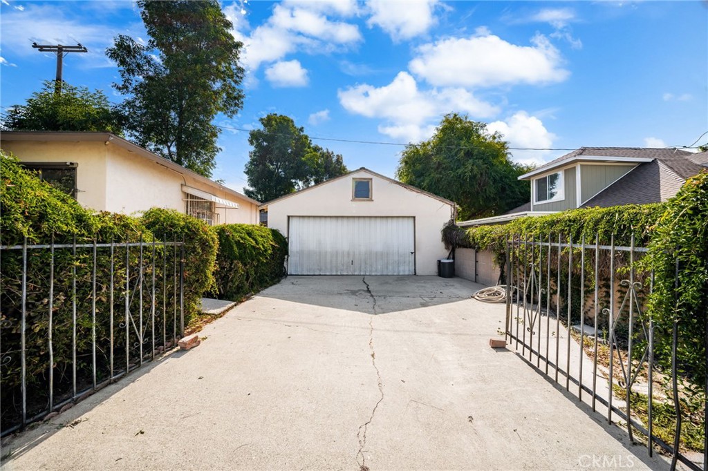 408 N Cataract Avenue