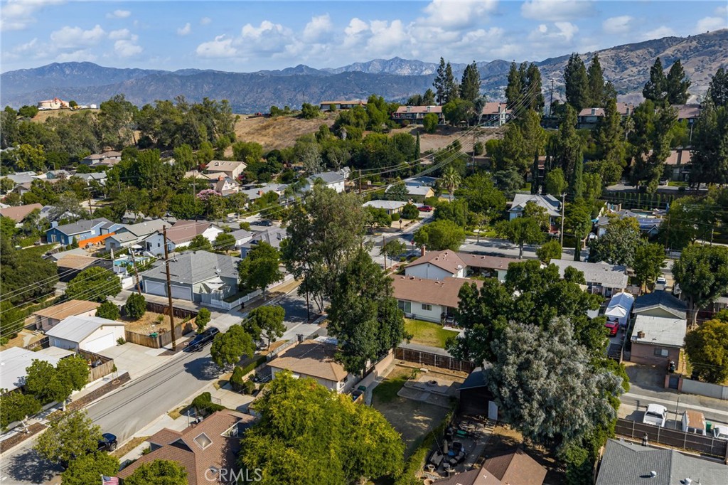 408 N Cataract Avenue