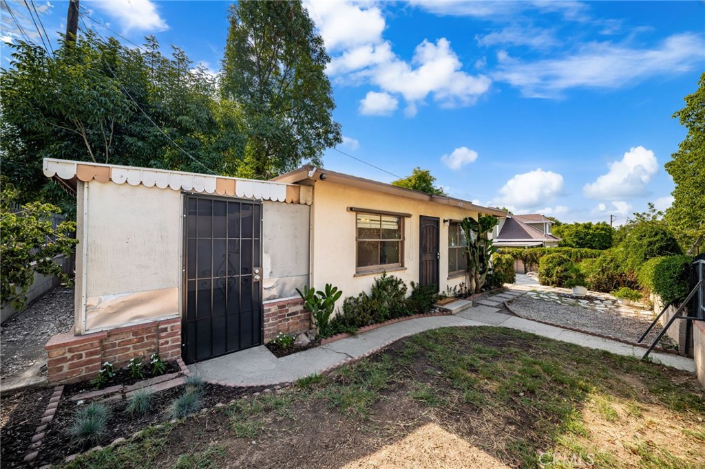 408 N Cataract Avenue