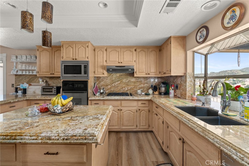 36608 Oak Ridge Drive