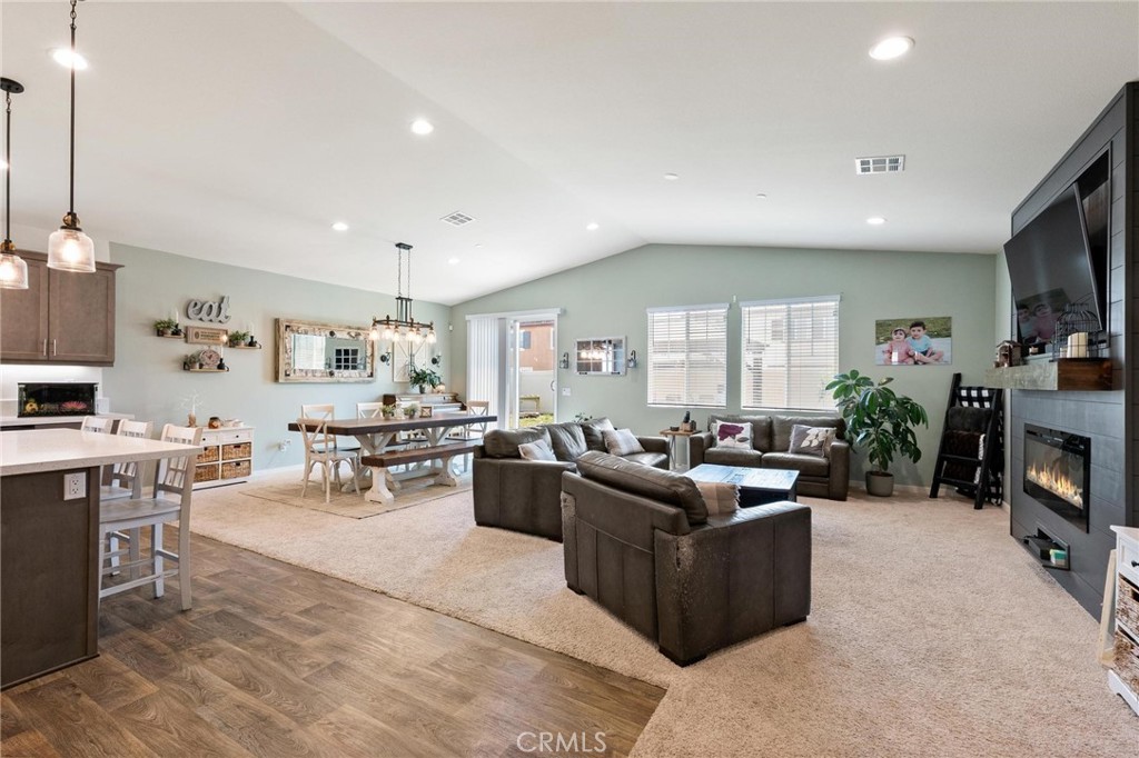 28439 Harvest Gold Court