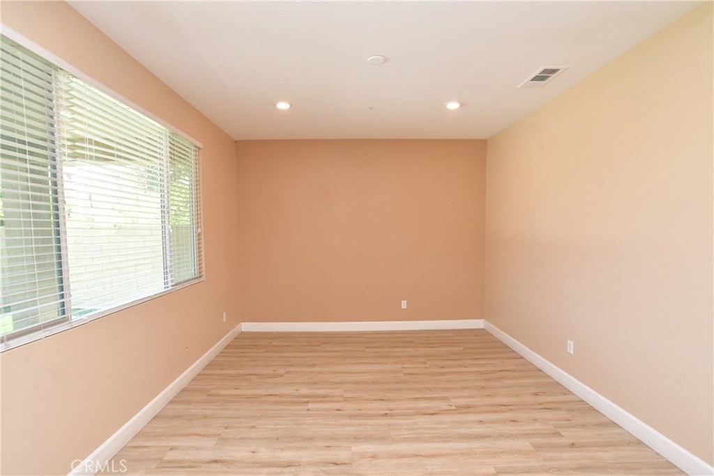 8011 Sea Salt Avenue