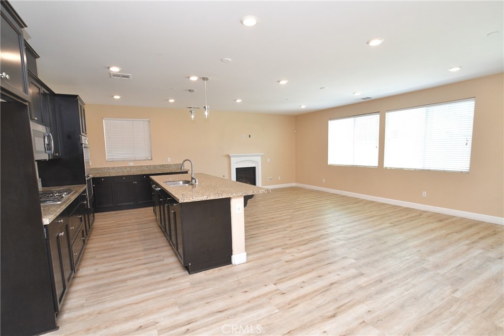 8011 Sea Salt Avenue