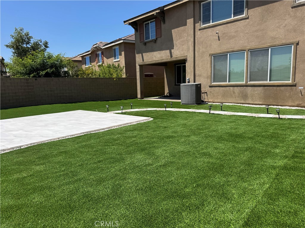 8011 Sea Salt Avenue