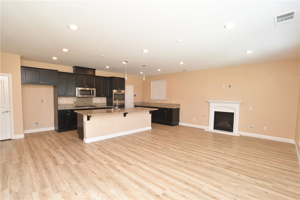 8011 Sea Salt Avenue