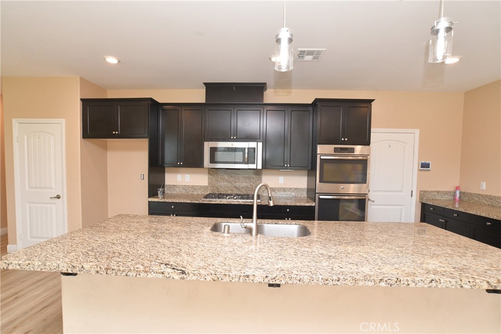 8011 Sea Salt Avenue