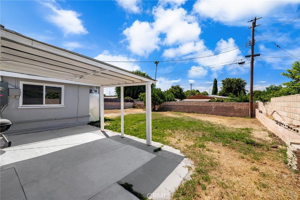 610 W Glen Lyn Drive