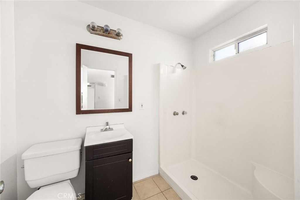 610 W Glen Lyn Drive