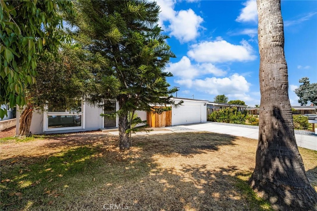 610 W Glen Lyn Drive